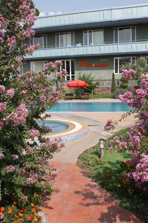 Advantage Hotel Samarkand Exterior photo